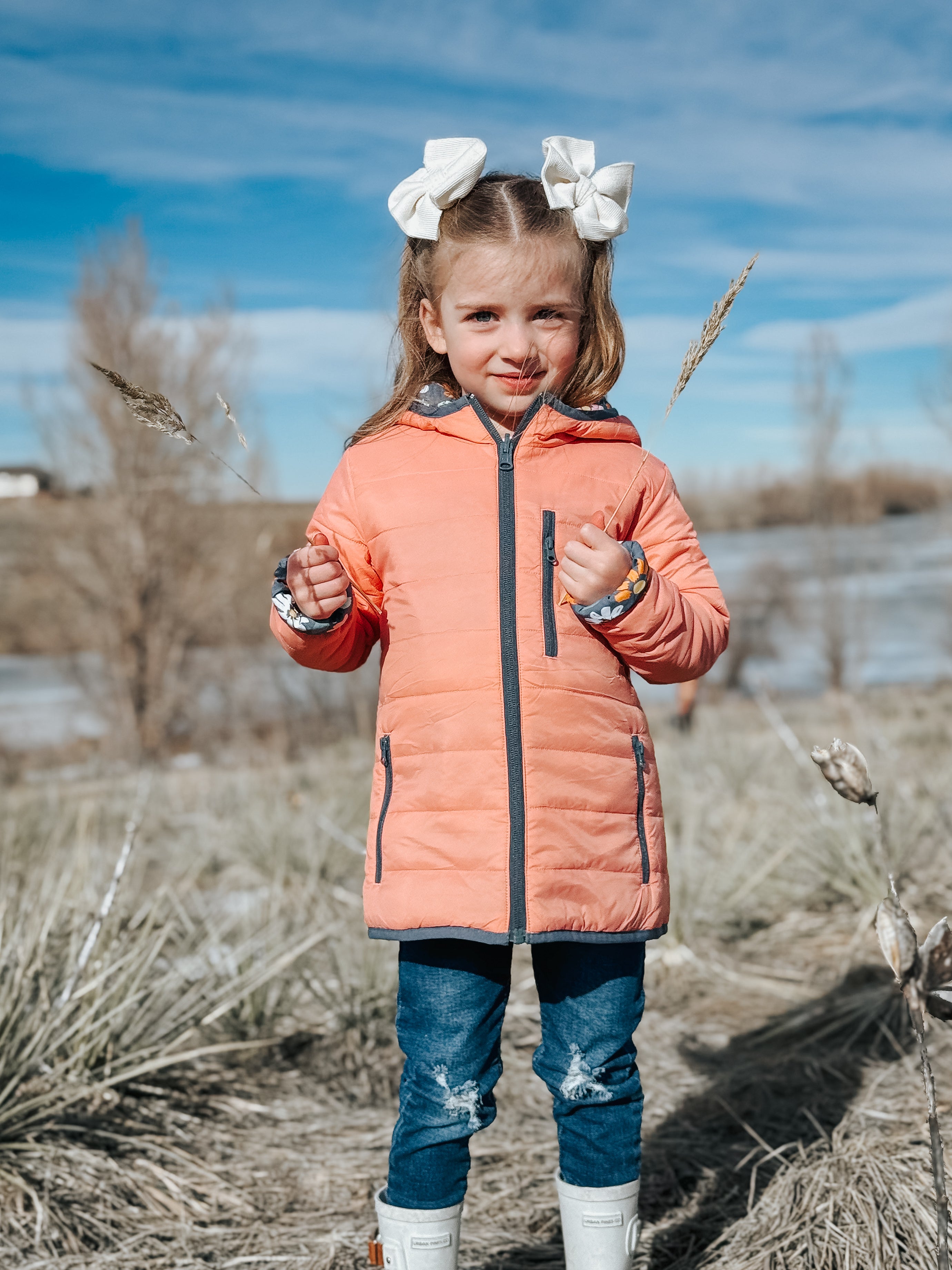 Misha&Puff 花柄スカウト　4y Flowers Lightweight Reversible Puffy Jacket - Kids Outdoor